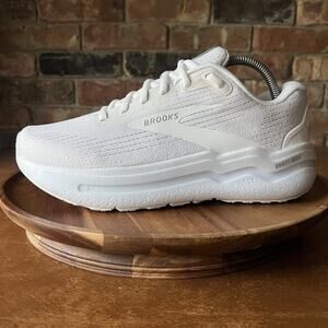 Brooks Ghost Max 2 Womens 9.5 Wide Max Cushion Road Running Shoes Sneakers